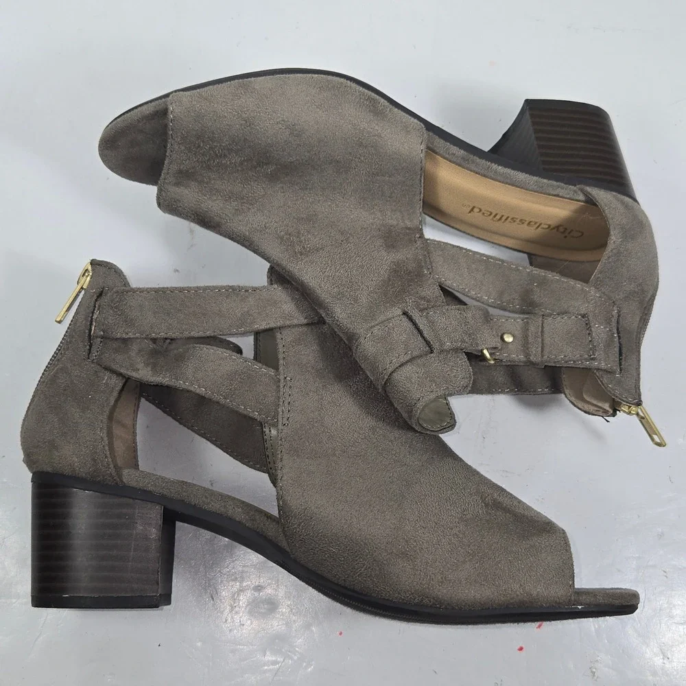 City Classified Women Taupe Faux Suede Peep Toe Cutout Block Heel Booties Size 8